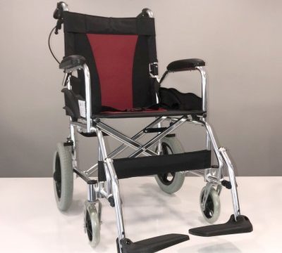 Golfi G502 Refakatçi Tekerlekli Sandalye Kullananlar