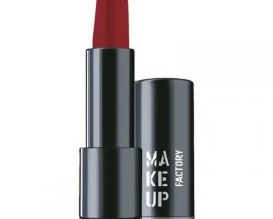 Makeup Magnetic-377 Semi-Matt&Ll Lips Kullananlar